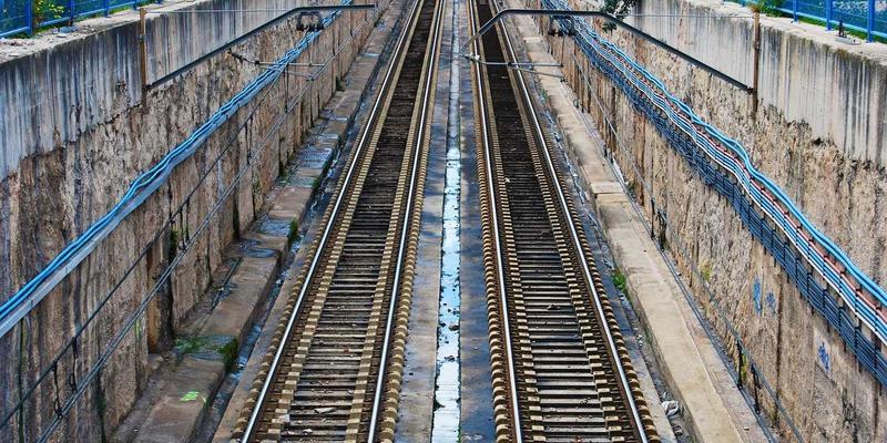 乡村振兴新引擎：宅基地三权分置改革如何借力物业服务与资本化路径——以荣盛688模式为例